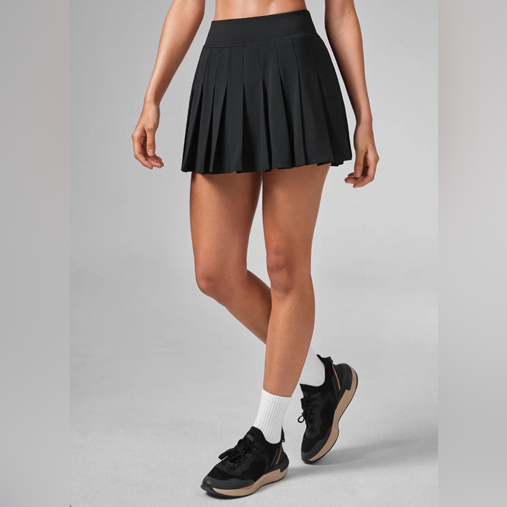 CRZ YOGA Feathery-Fit Soft A Line Pleated Tennis Skirt 14'', Medium (8-10)